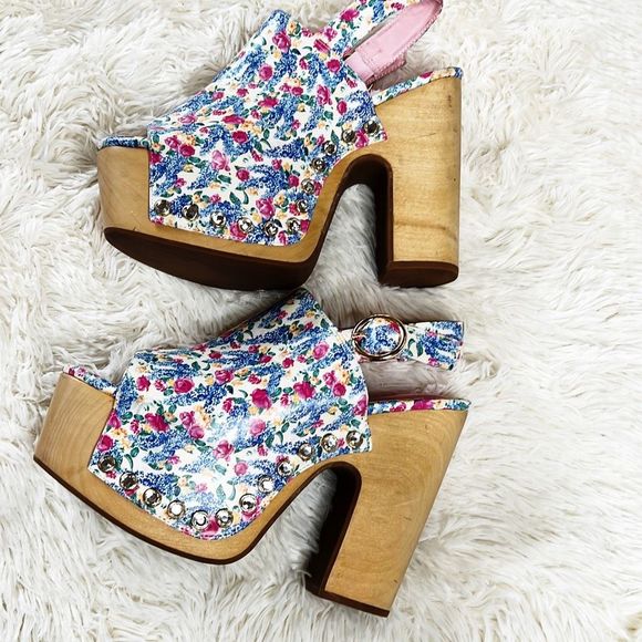 Sugar Thrillz Cottage Calling Floral Print Clogs Size 10M Nwot - Picture 5 of 10